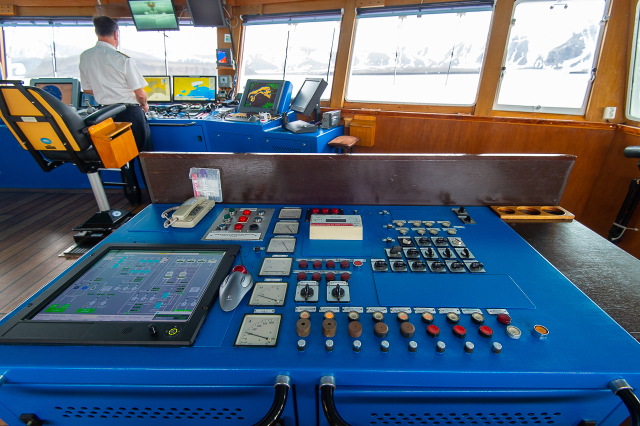 Bridge control panel